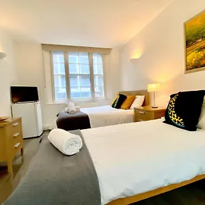 https://apt-remarkable-in.cambridgehotelsuk.com