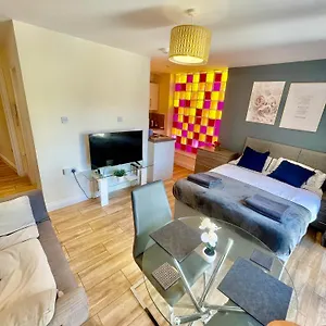 https://central-studio-in-cambridge-city-centre-near-grafton-centre.cambridgehotelsuk.com